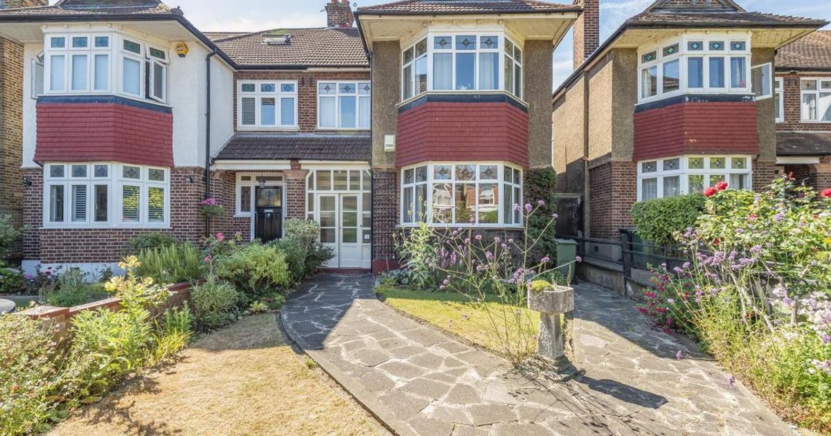 3 bedroom House for sale in Chestnut Road, West Dulwich SE27 (Sold) KFH