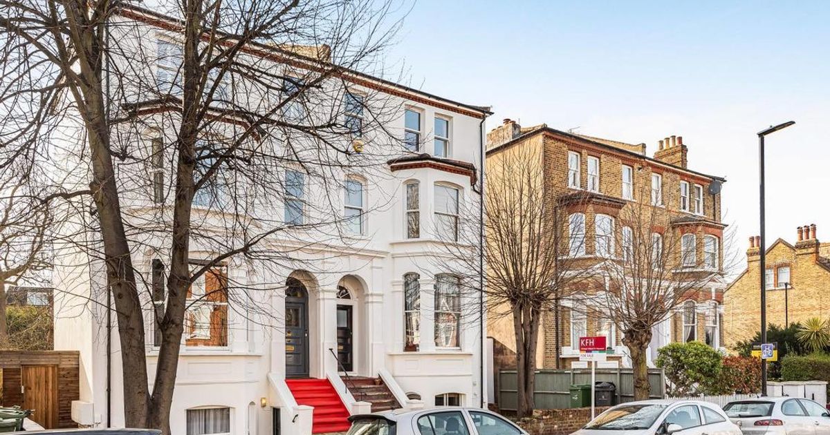 2 bedroom Flat for sale in Rosendale Road, West Dulwich SE21 (Sold) KFH
