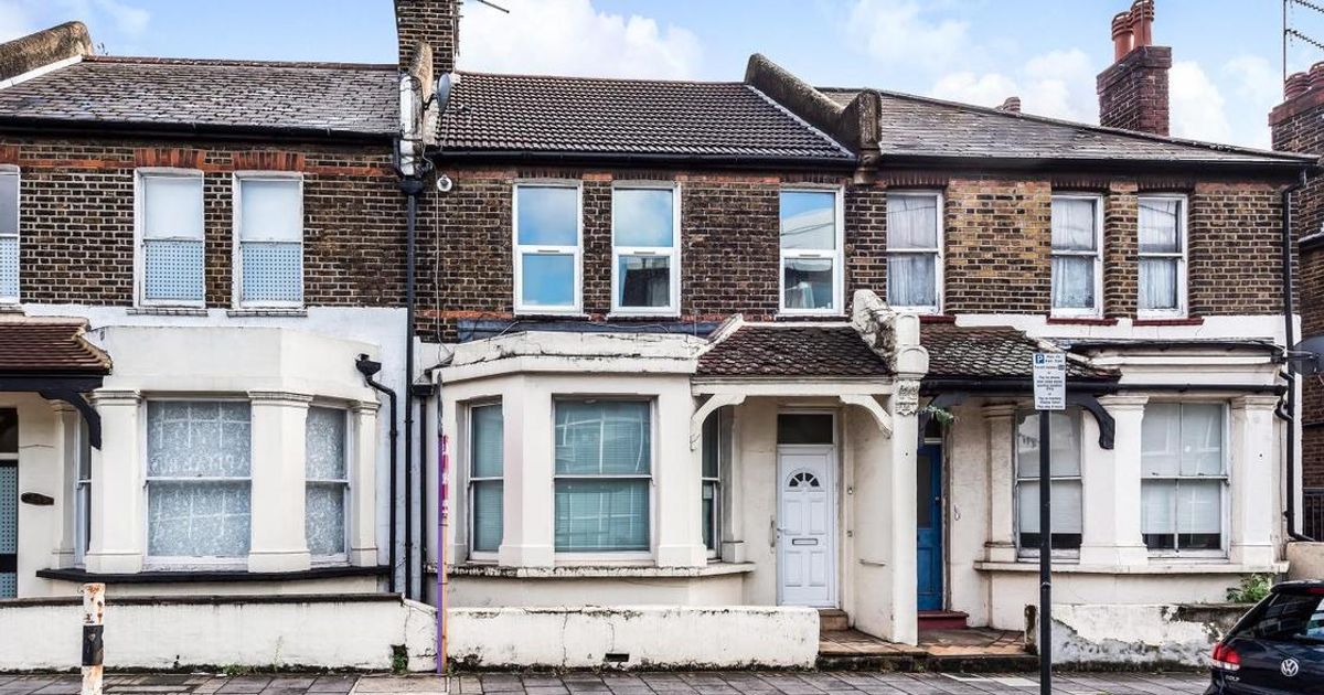 3 bedroom Flat for sale in Scrubs Lane, Willesden Junction NW10 (Under