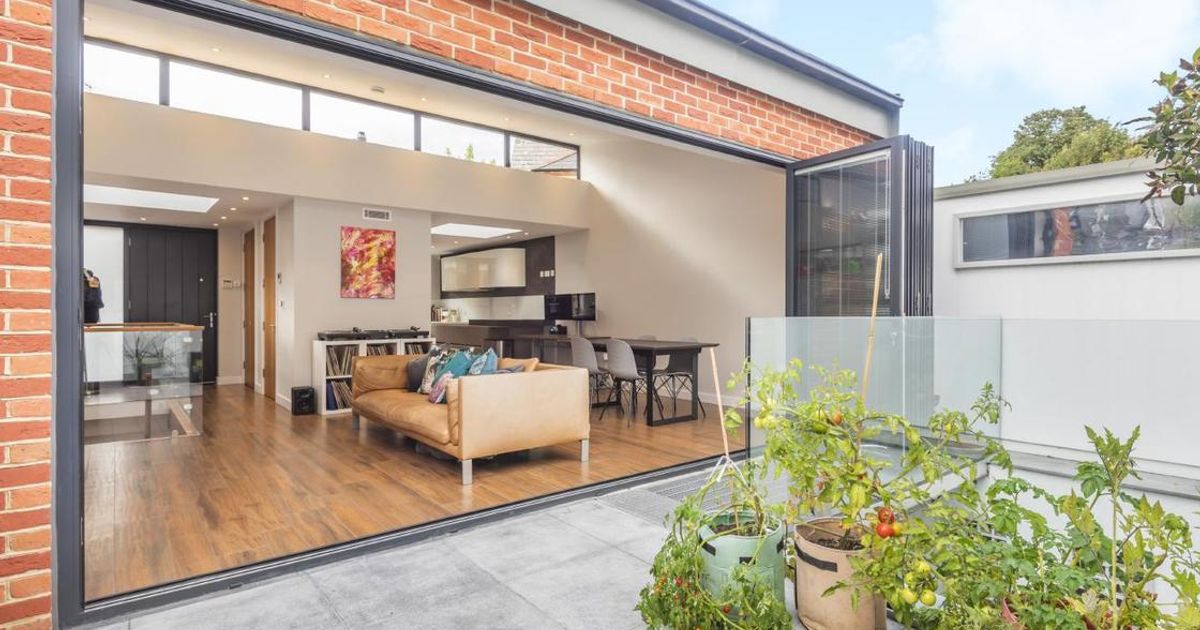 3 bedroom House for sale in Muswell Avenue, Muswell Hill N10 (Under offer) KFH