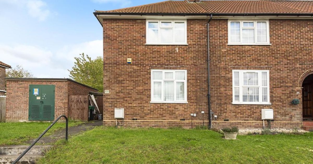 2 bedroom House for sale in Downham Way, Bromley BR1 (Sold) KFH