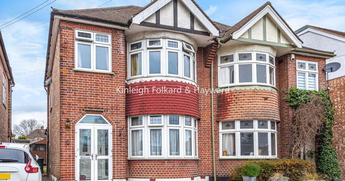 3 bedroom House for sale in Brunswick Park Road, New Southgate N11