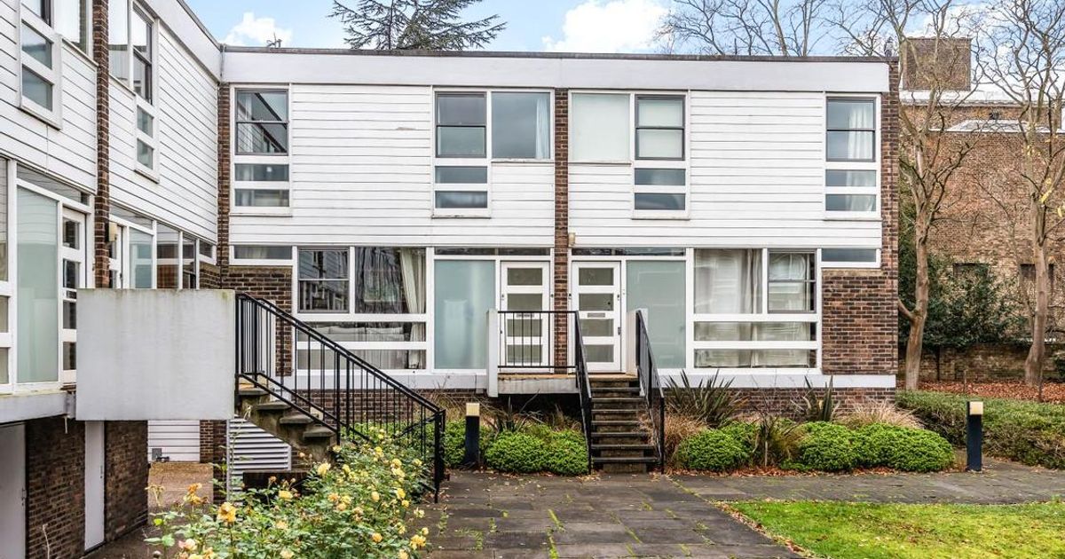 2 bedroom House for sale in South Row, Blackheath SE3 (Sold) KFH