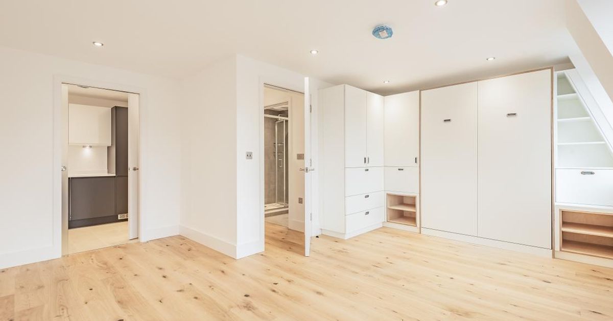 Flat to rent in St Johns Hill, London SW11 (Let) KFH