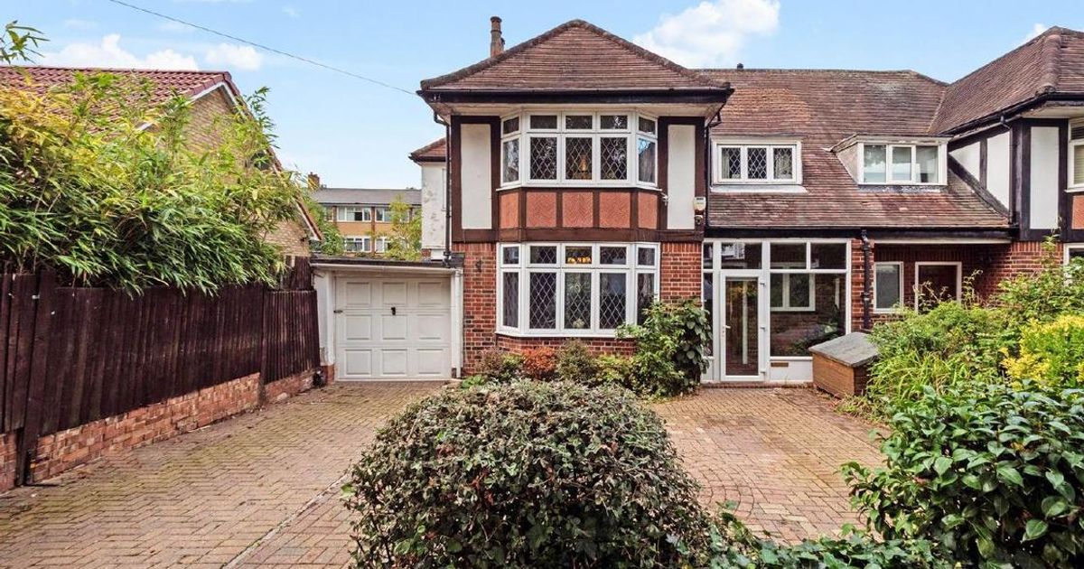 3 bedroom House for sale in Blakes Lane, New Malden KT3 (Sold) KFH