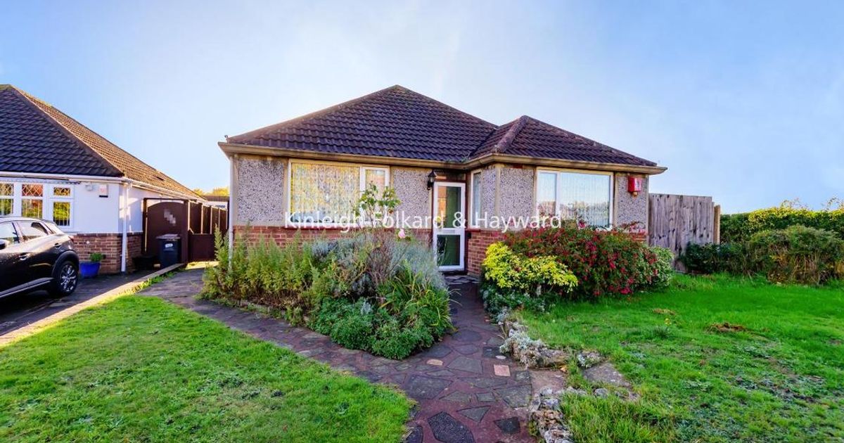 3 bedroom House for sale in Hawes Lane, West Wickham BR4 (Sold) KFH