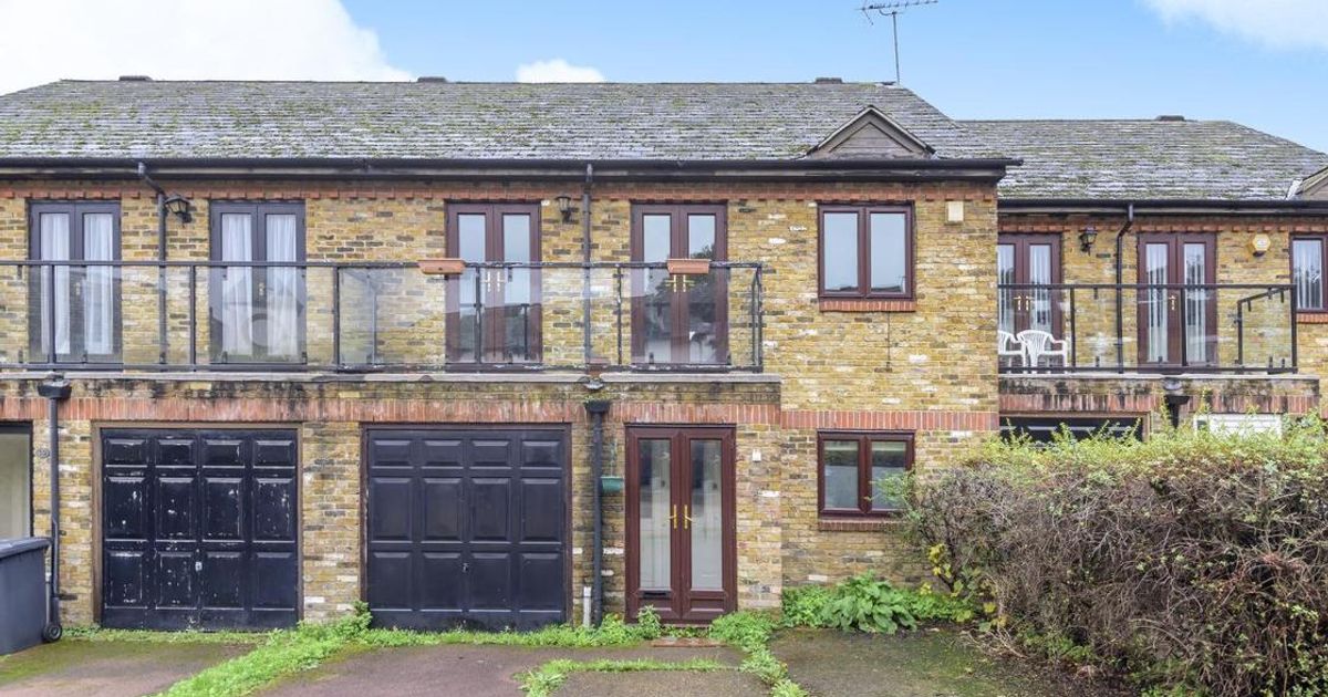 3 bedroom House for sale in Croftongate Way, Brockley SE4 (Under offer) KFH