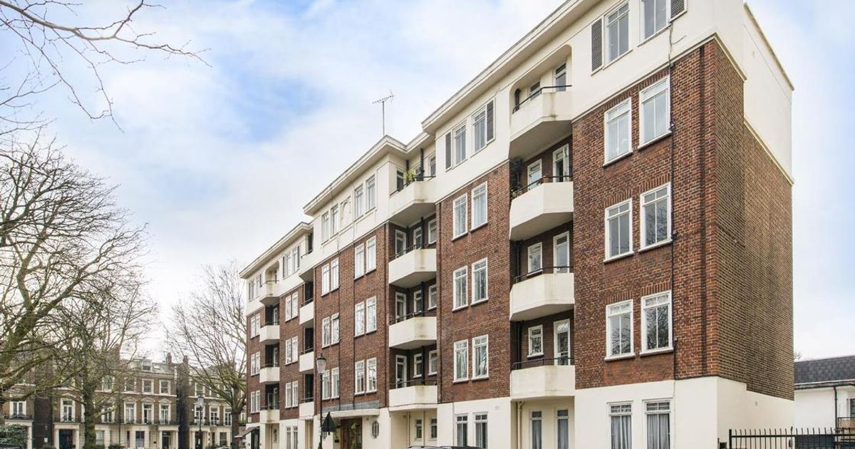 1 bedroom Flat for sale in Norland Square, Holland Park W11 (Contracts exchanged) KFH