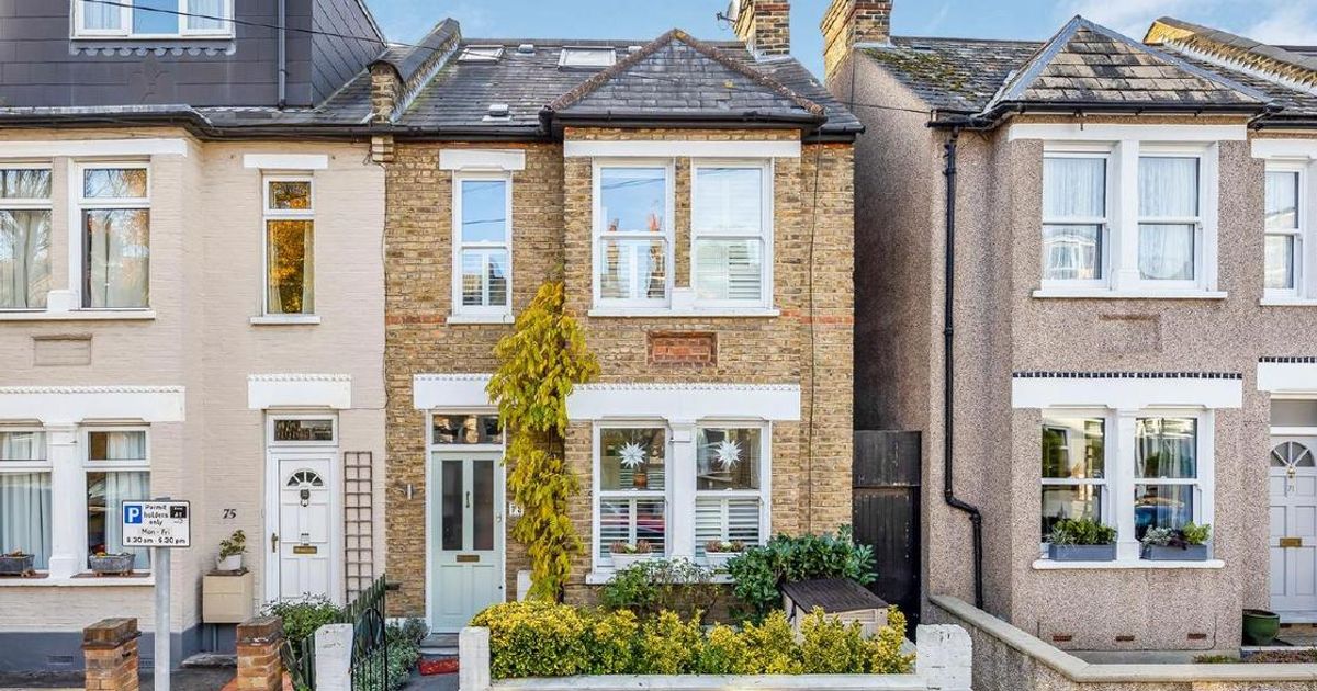 3 bedroom House for sale in Bronson Road, Raynes Park SW20 (Sold) KFH