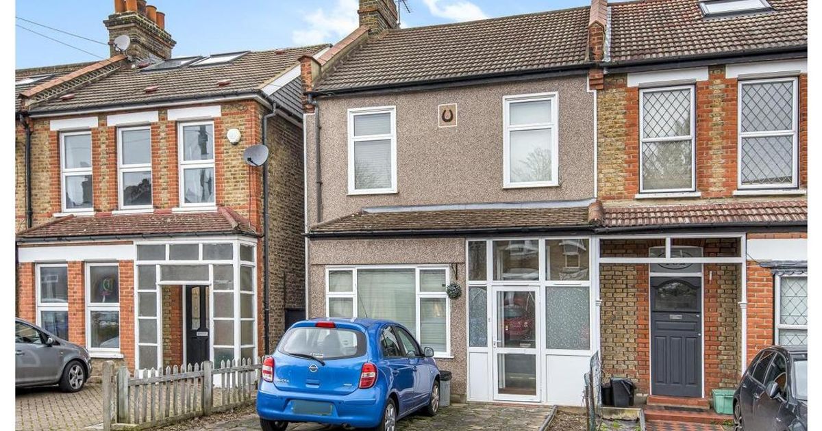 3 Bedroom House For Sale In Birkbeck Road Beckenham Br3 Sold Kfh