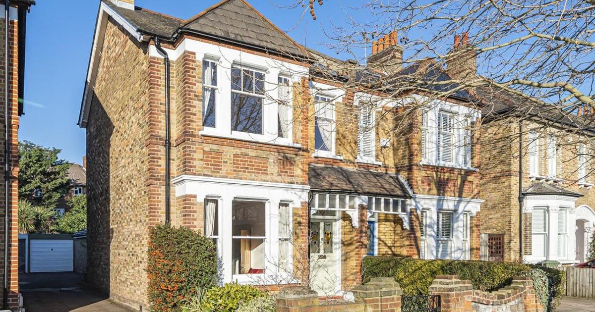 3 bedroom House for sale in Kent House Road, Beckenham BR3 (Contracts