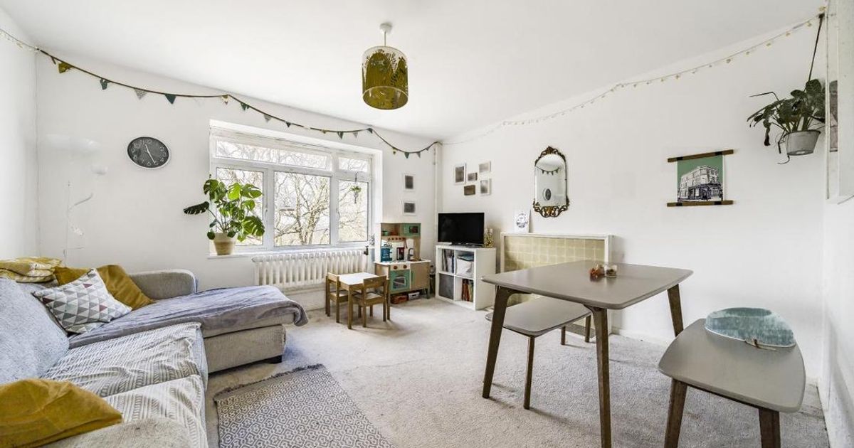 3 bedroom Flat for sale in Sydenham Hill, London SE23 (Sold) KFH
