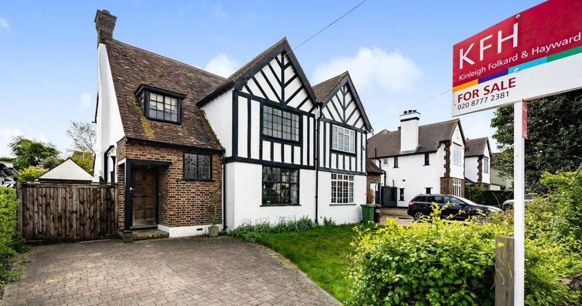 3 bedroom House for sale in Ravenswood Avenue, West Wickham BR4 (Sold