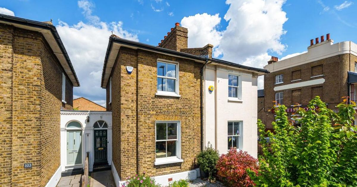 2 bedroom House for sale in Old Dover Road, Blackheath SE3 (Contracts