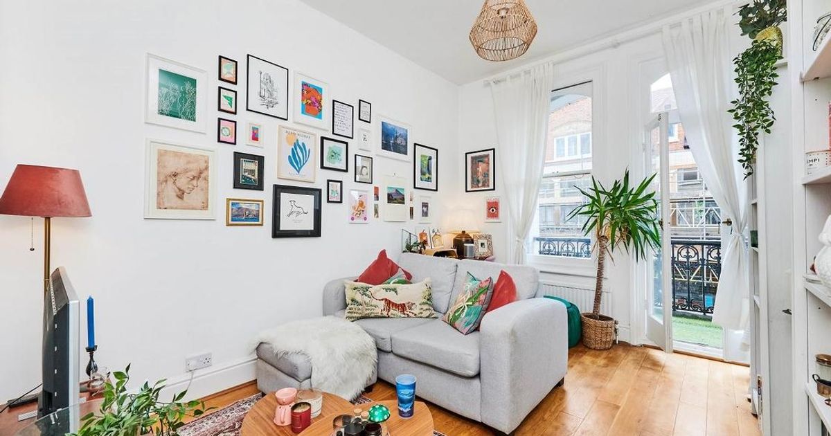 2 bedroom Flat for sale in Fulham Road, Fulham SW6 (Contracts exchanged