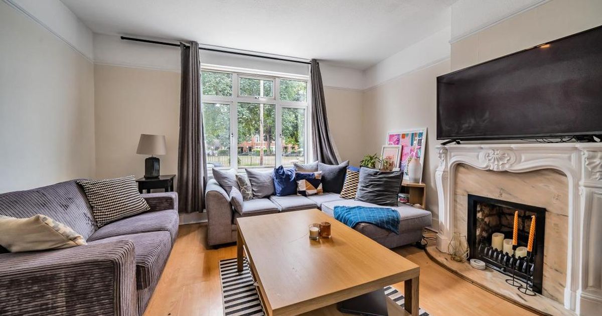 3 bedroom House for sale in Aldrich Terrace, Earlsfield SW18 (Sold) KFH