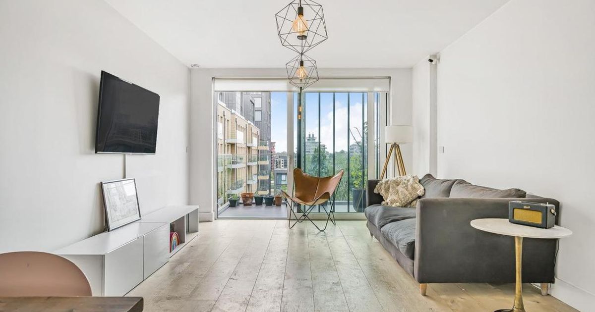 2 bedroom Flat for sale in Central Avenue, Fulham SW6 (For sale) KFH