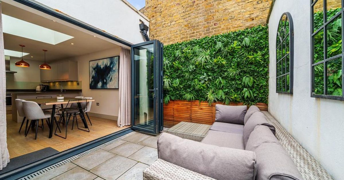 2 bedroom Flat for sale in Atheldene Road, Earlsfield SW18 (Sold) KFH