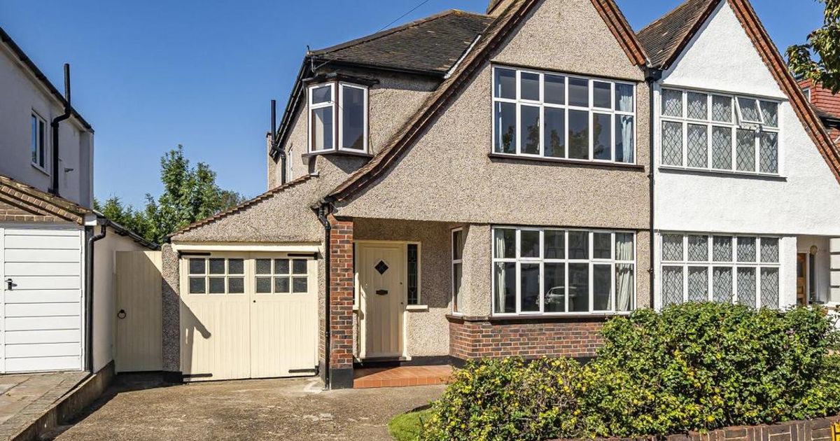 3 bedroom House for sale in Braemar Gardens, West Wickham BR4