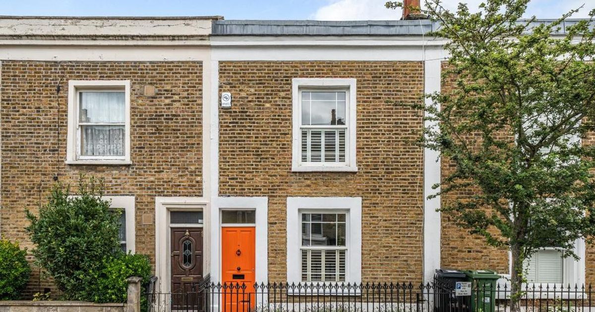 2 bedroom House for sale in Elm Park, Brixton SW2 (Under offer) KFH