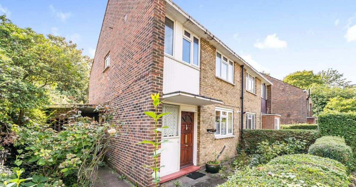 3 bedroom House for sale in Elmworth Grove, West Dulwich SE21