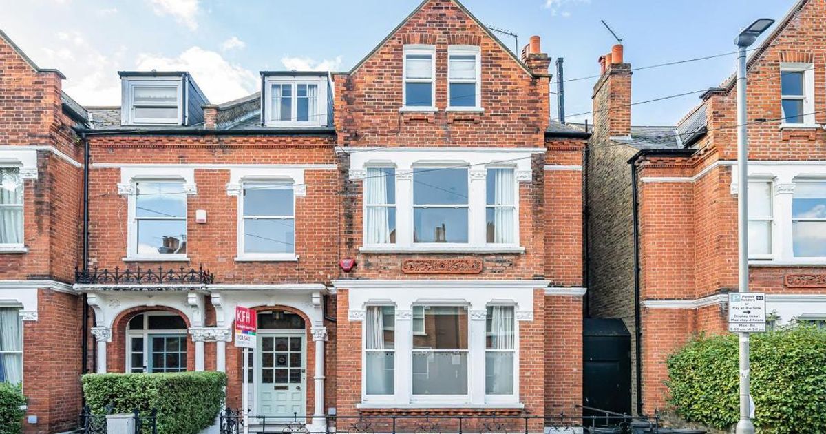 6 bedroom House for sale in Huron Road, Balham SW17 (Sold) KFH