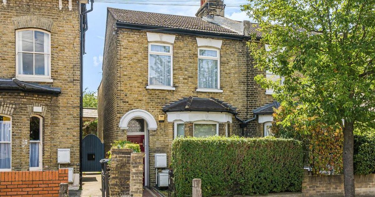 1 bedroom Flat for sale in Trevelyan Road, Tooting SW17 (Sold) KFH