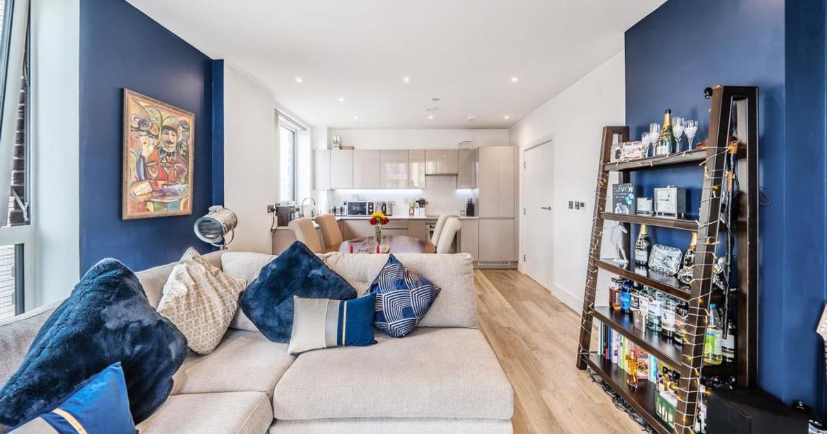 2 bedroom Flat for sale in York Road, Battersea SW11 (Under offer) KFH