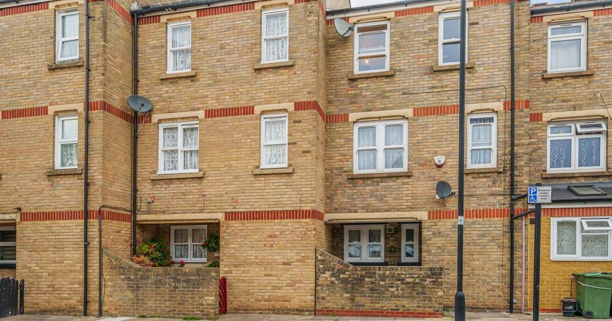 4 bedroom House for sale in Hamilton Road, West Norwood SE27 (Under offer) KFH