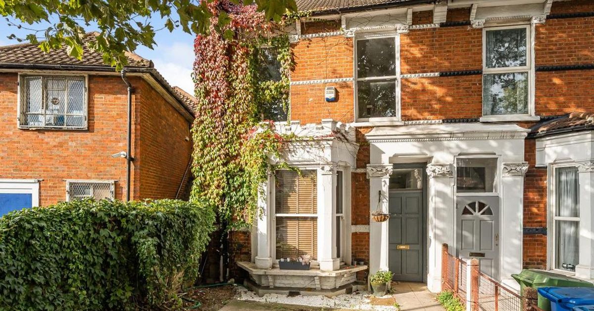 2 bedroom Flat for sale in Grove Vale, East Dulwich SE22 (Sold) KFH