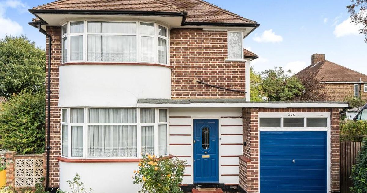 3 bedroom House for sale in Green Lane, London SE9 (Under offer) KFH