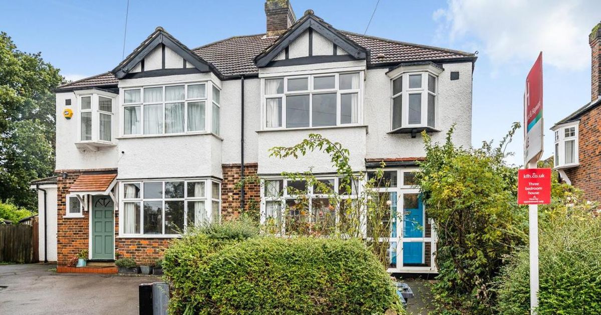 3 bedroom House for sale in Cannon Close, Raynes Park SW20 (Under offer