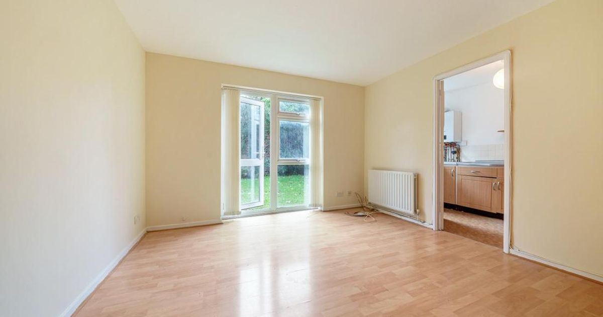 2 bedroom Flat for sale in Henfield Road, Wimbledon SW19 (Sold) KFH