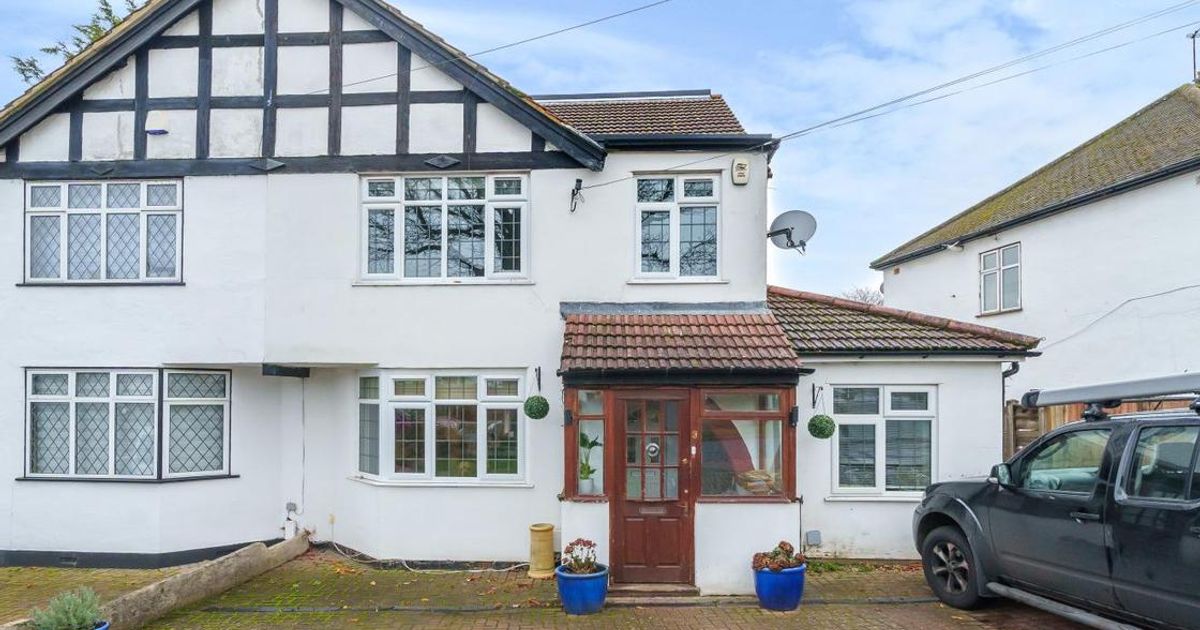 5 bedroom House for sale in Chestnut Avenue, West Wickham BR4 (Under