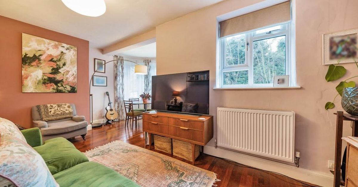 3 bedroom Flat for sale in Lewisham Hill, Lewisham SE13 (Sold) KFH