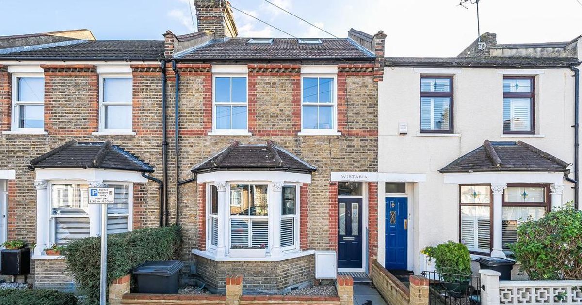 4 bedroom House for sale in Albany Road, Chislehurst BR7 (Contracts