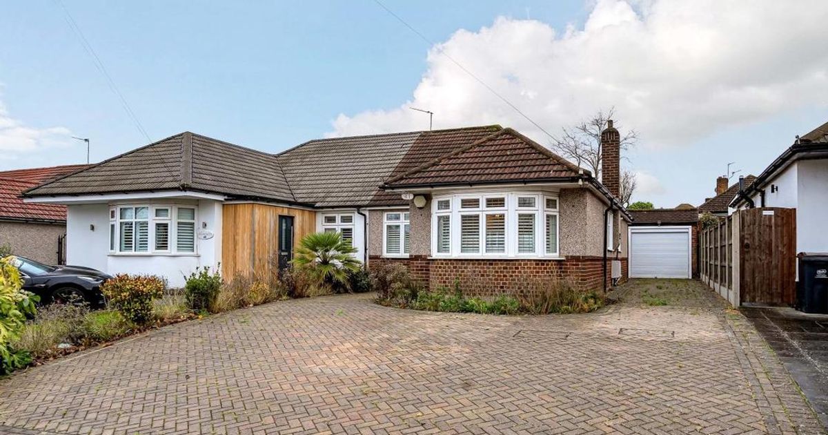 2 bedroom House for sale in Downs Avenue, Chislehurst BR7 (Contracts