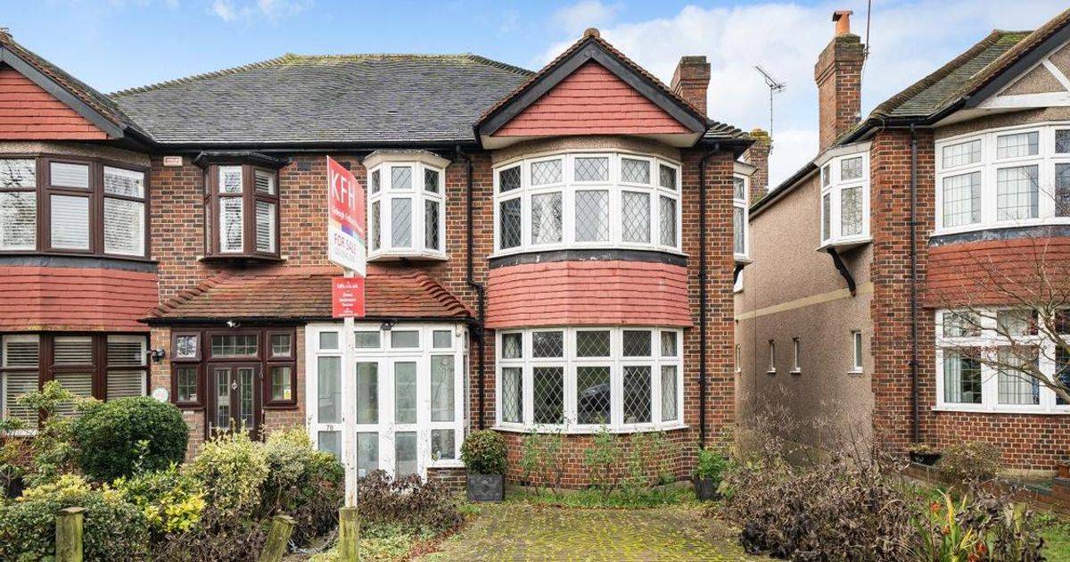 3 bedroom House for sale in Parkway, Raynes Park SW20 (Under offer) KFH