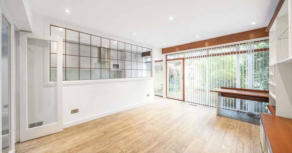 4 bedroom House for sale in Lings Coppice, West Dulwich SE21 (Under