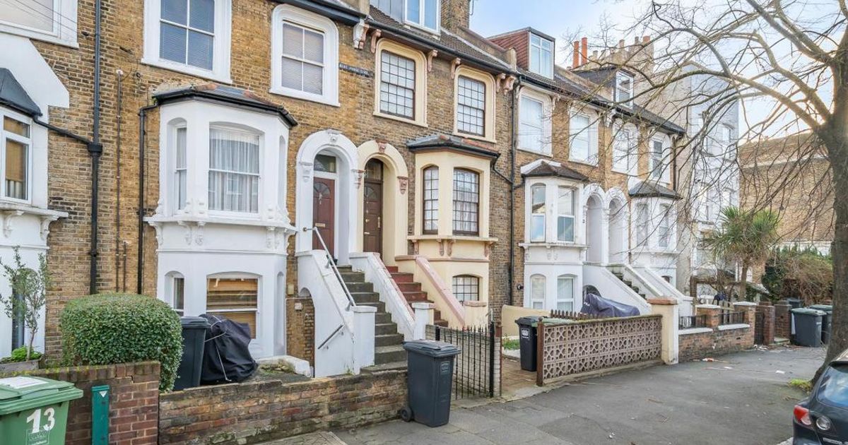4 bedroom House for sale in Kent House Road, Sydenham SE26 (For sale) KFH
