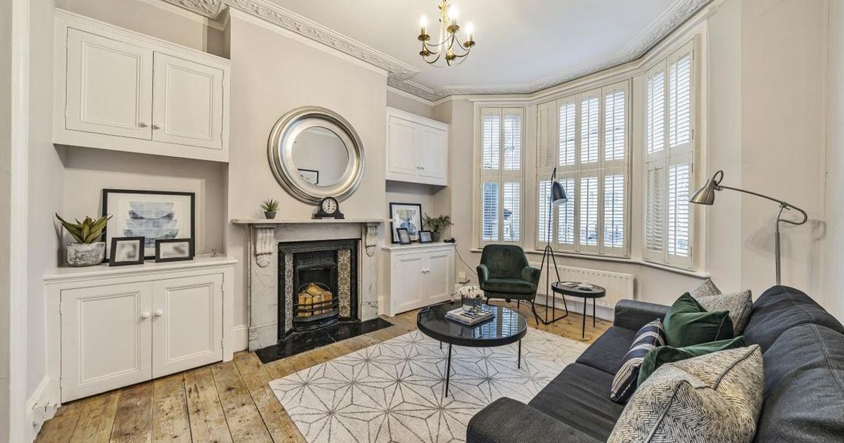 2 bedroom Flat for sale in Parma Crescent, Battersea SW11 (Under offer
