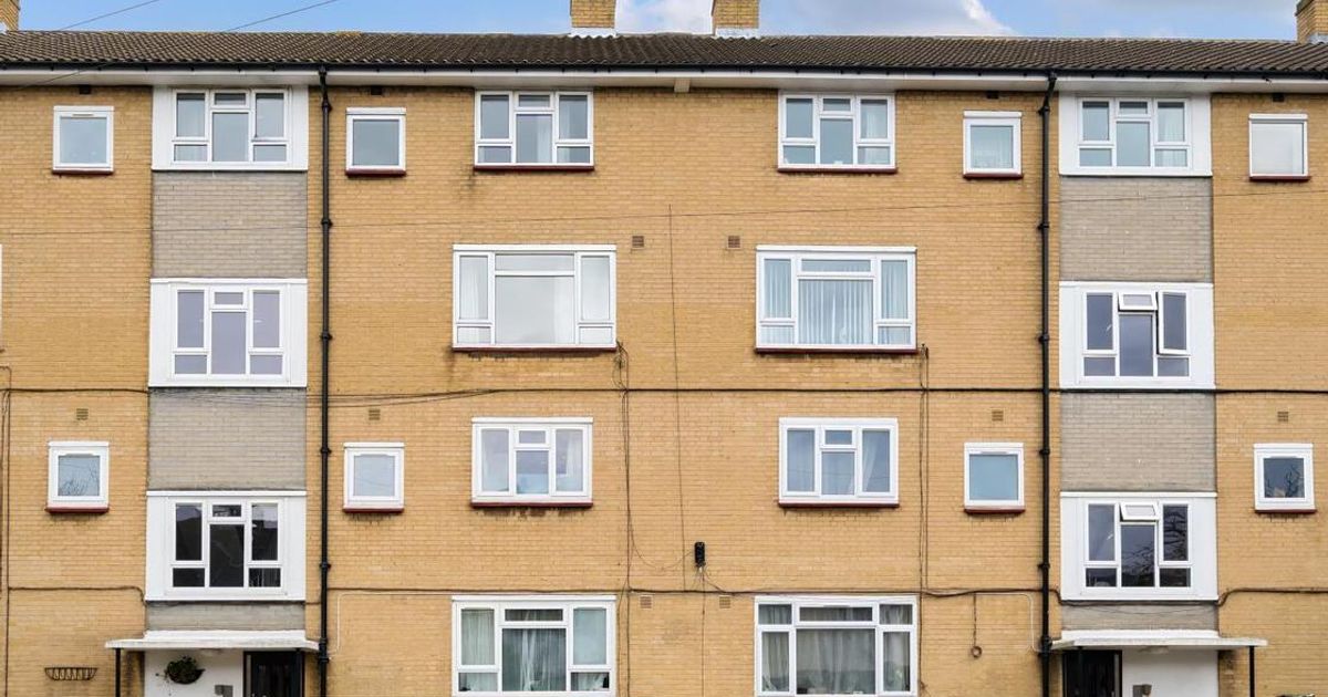 4 bedroom Flat for sale in Ronver Road, Lee SE12 (Under offer) KFH