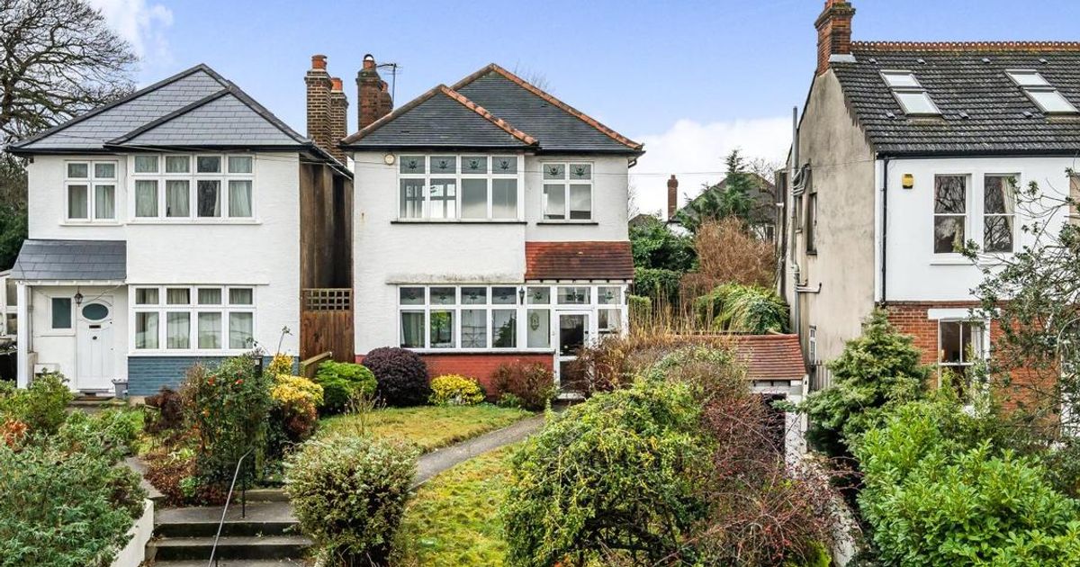 3 bedroom House for sale in Canonbie Road, London SE23 (For sale) KFH