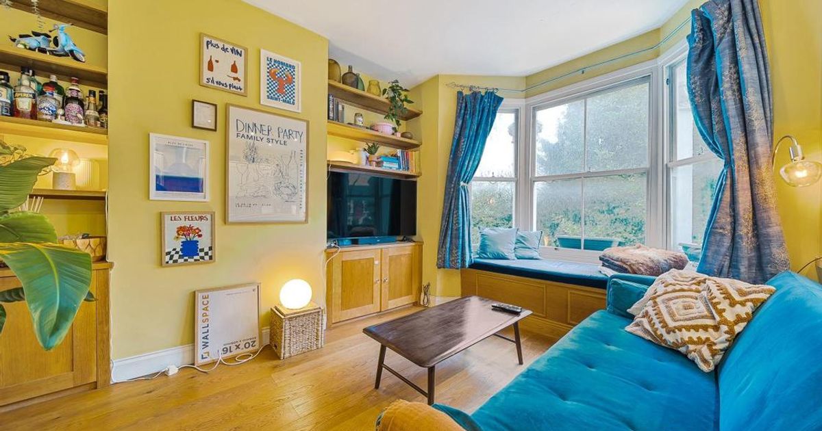 2 bedroom Flat for sale in Worcester Gardens, Battersea SW11 (Under