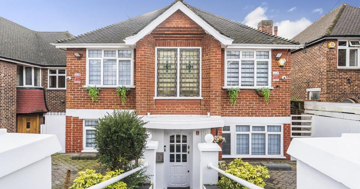 5 bedroom House for sale in Waddington Way, Crystal Palace SE19 (Sold