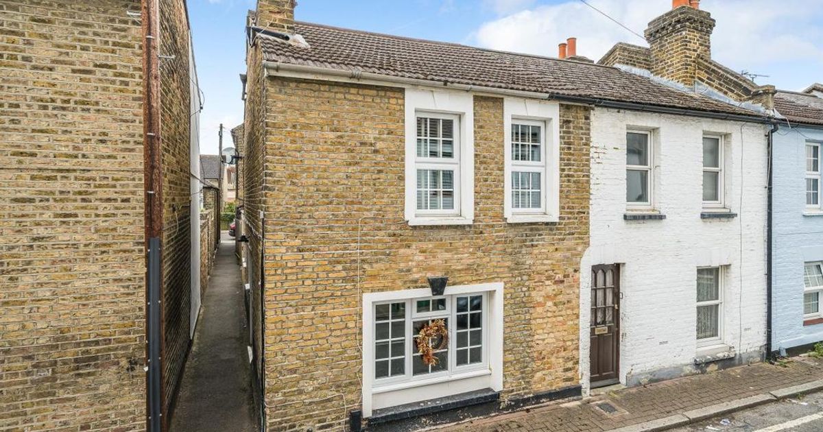 2 bedroom House for sale in Plymouth Road, Bromley BR1 (For sale) KFH