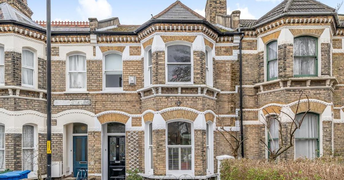 4 bedroom House for sale in Matham Grove, East Dulwich SE22 (Under