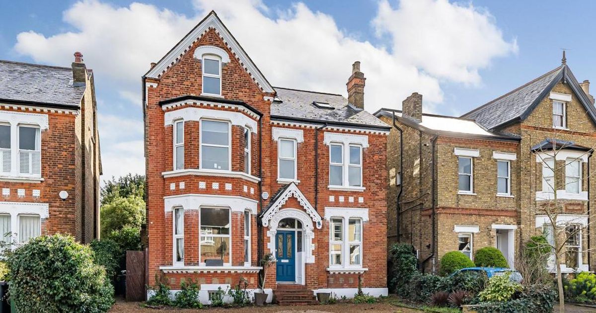 7 bedroom House for sale in Hayne Road, Beckenham BR3 (For sale) KFH