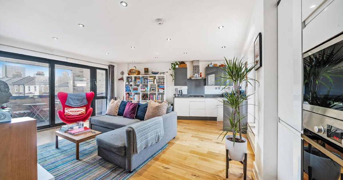 2 bedroom Flat for sale in Trundleys Road, Surrey Quays SE8 (Under