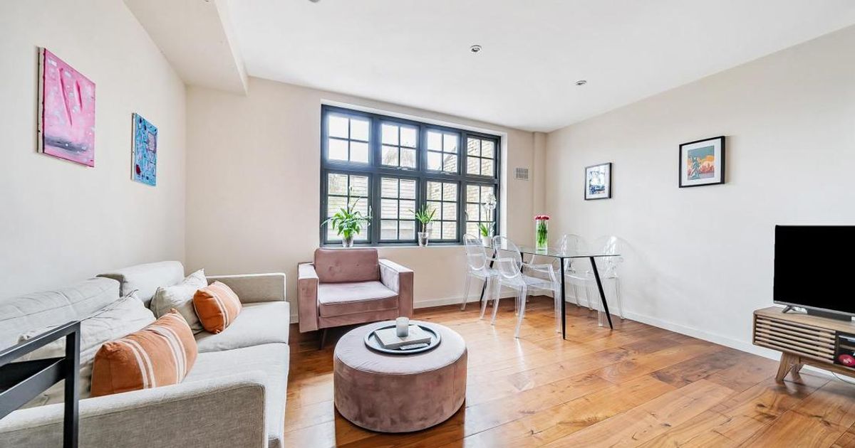 2 bedroom Flat for sale in Archway Road, Highgate N6 (For sale) KFH